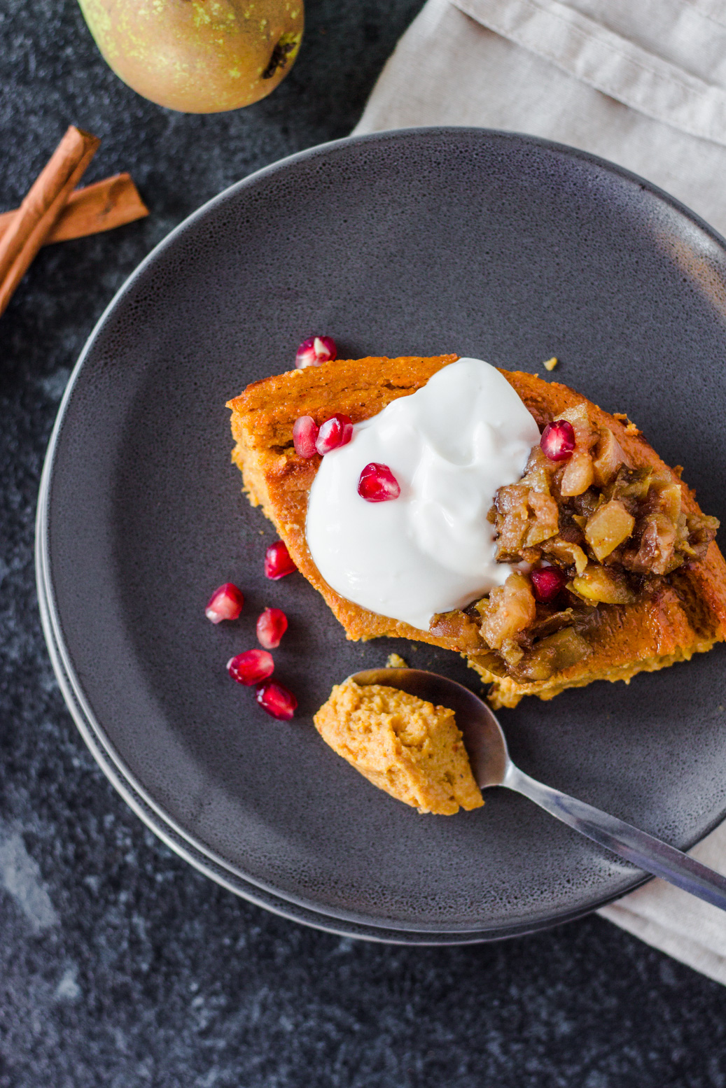 Vegan Pumpkin-Bake with Pear-Fig-Compote - Veggie Jam English